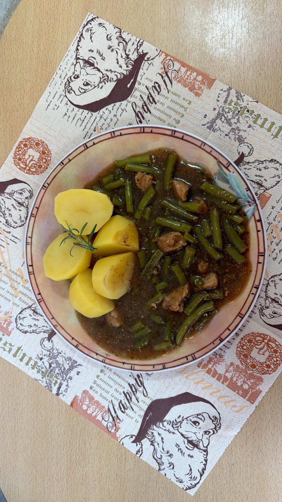 Bohnengulasch - Rosenküche Gardelegen