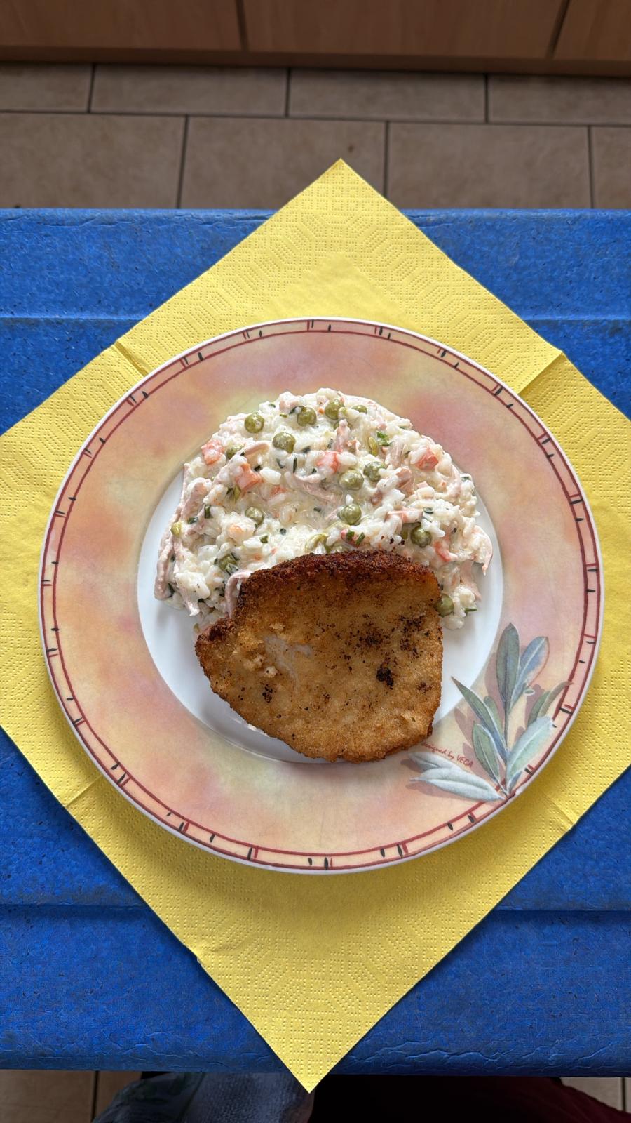 Reissalat mit Schnitzel - Rosenküche Gardelegen