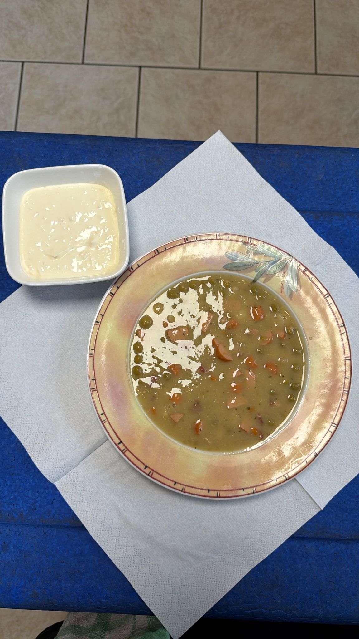 Erbsensuppe - Rosenküche Gardelegen