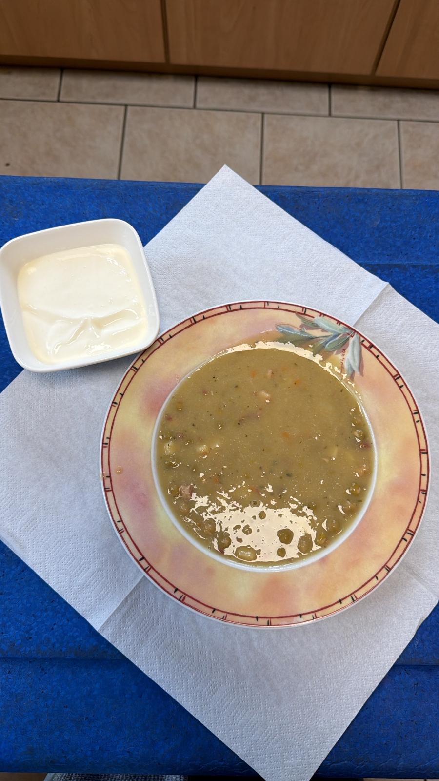 Erbsensuppe - Rosenküche Gardelegen