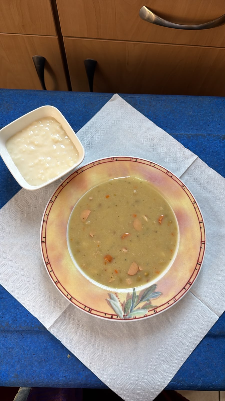 Erbsensuppe - Rosenküche Gardelegen